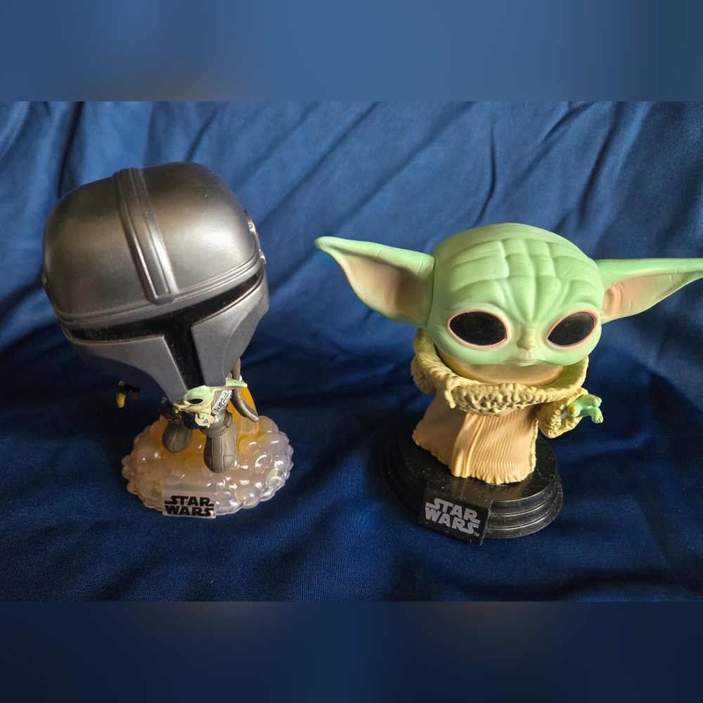 The Child/Baby Yoda Funko POP And The Mandalorian Bobbleheads